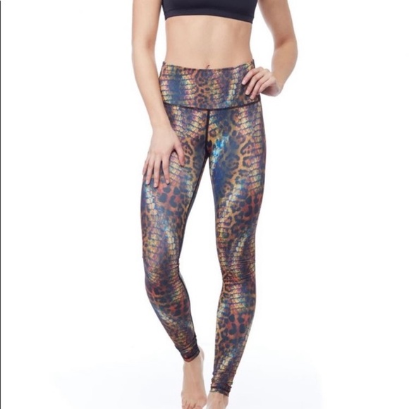Yoga Democracy YD Animal Print Leggings 23” length, Medium - Picture 2 of 8